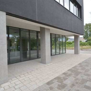 Rawa Office, Katowice - przeszklenie przy wejściu do budynku rawa office katowice przeszklenie przy wejściu do budynku