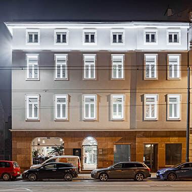 budynek warszawska 23 katowice nocą